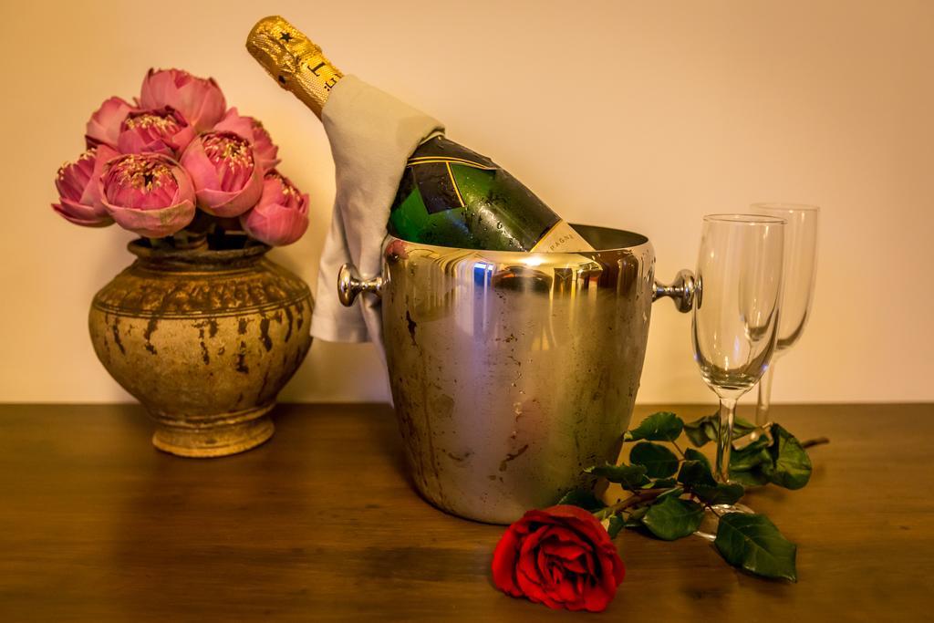 Vmansion Boutique Hotel Phnom Penh Bagian luar foto